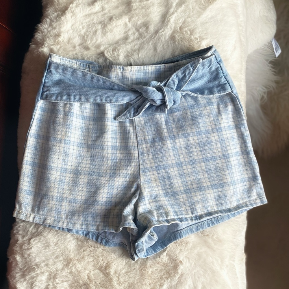 UO BDG Emmy tie front shorts high rise mom shorts - Picture 4 of 8